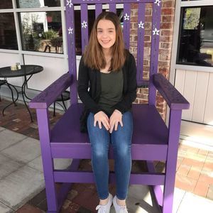 Meet your Posher, Emily